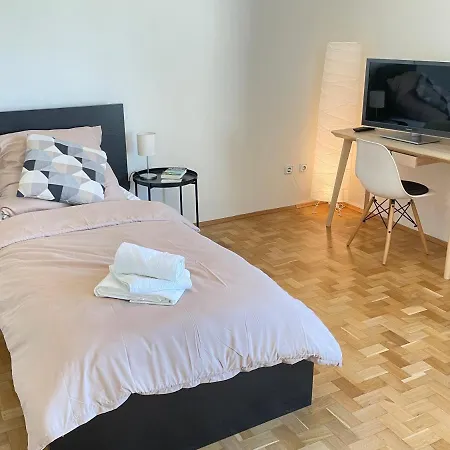 Messenah: 2-zimmer Privatwohnung