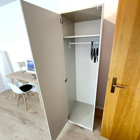 Apartment Messenah: 2-zimmer Privatwohnung Dusseldorf