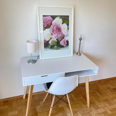 Messenah: 2-zimmer Privatwohnung * Dusseldorf